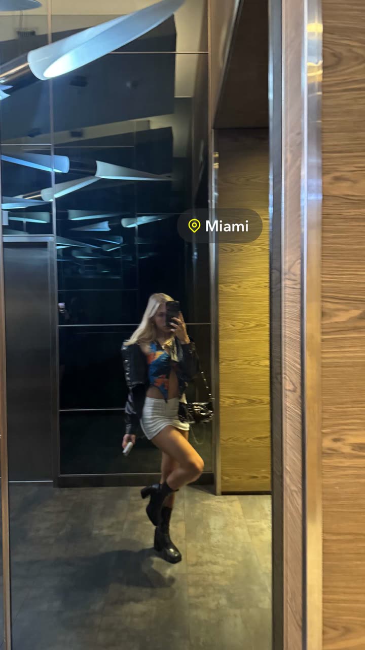 kaygcarlson snapchat image archive image