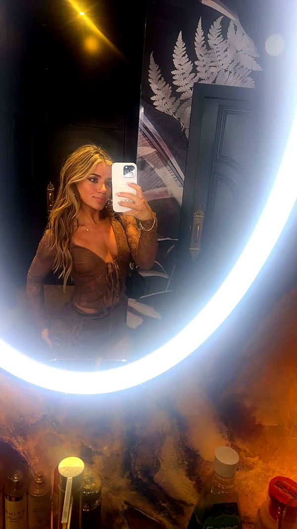 kaylamanouss17 image ~ Altpins