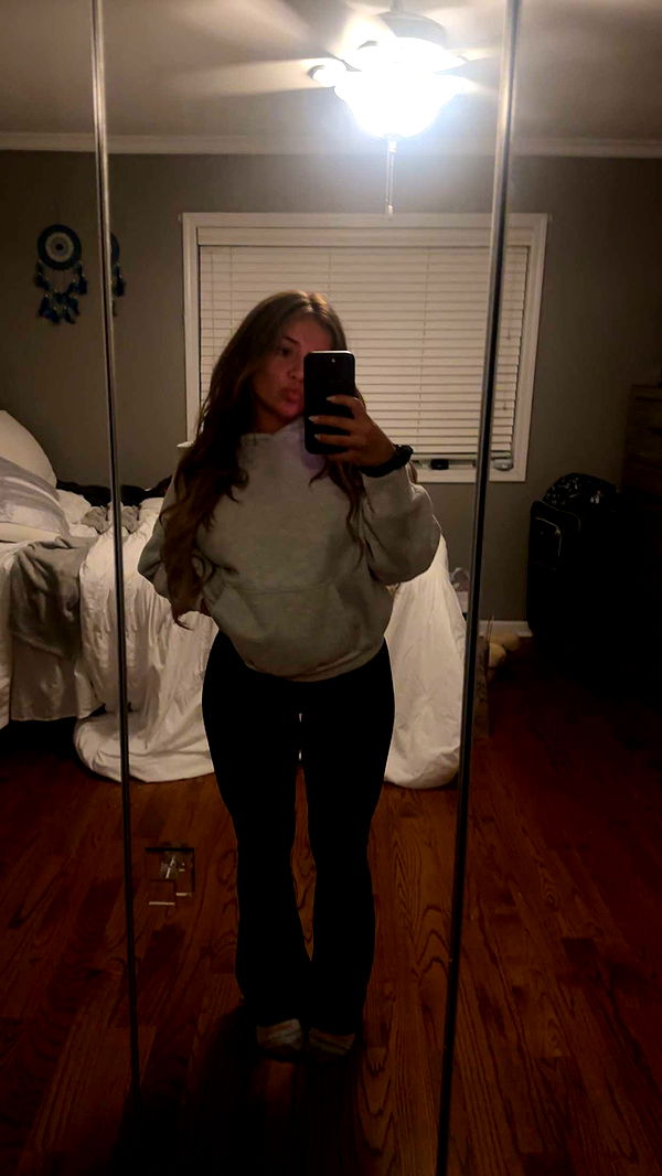 kaylamanouss17 image ~ Altpins