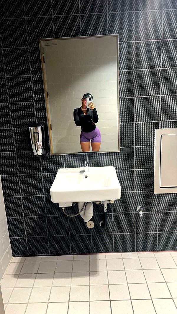 kaylamanouss17 image ~ Altpins