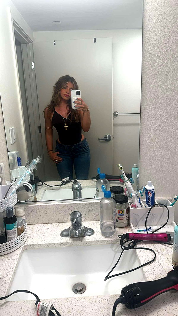 kaylamanouss17 image ~ Altpins