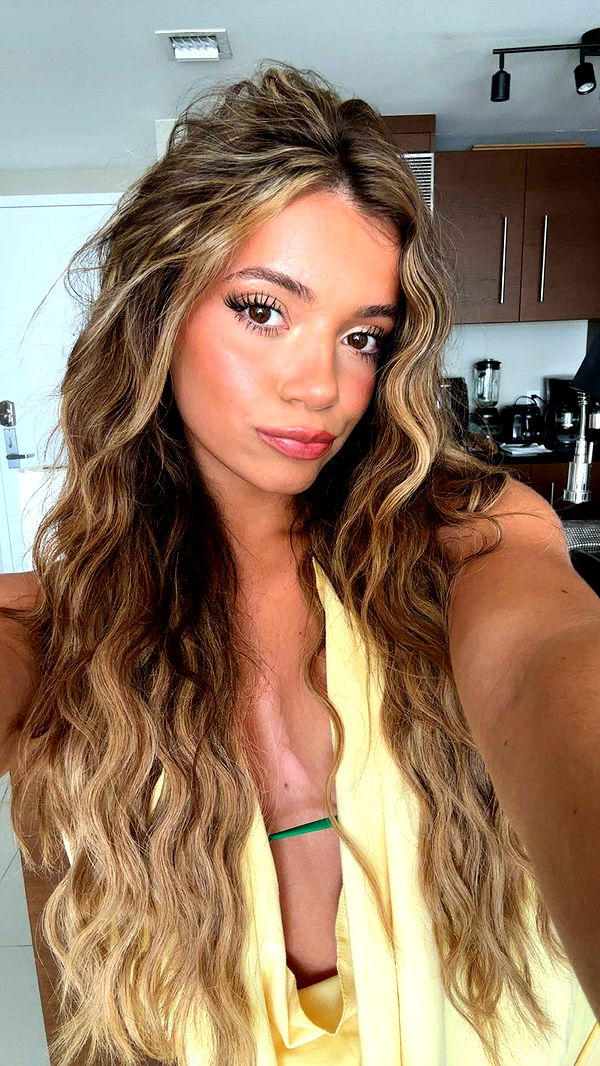 kaylamanouss17 image ~ Altpins