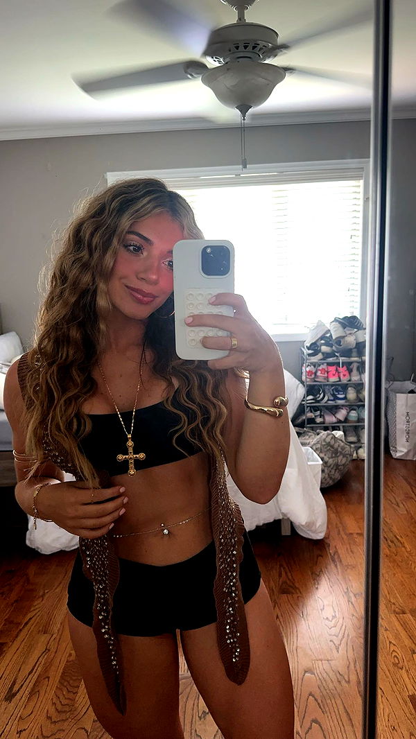 kaylamanouss17 image ~ Altpins