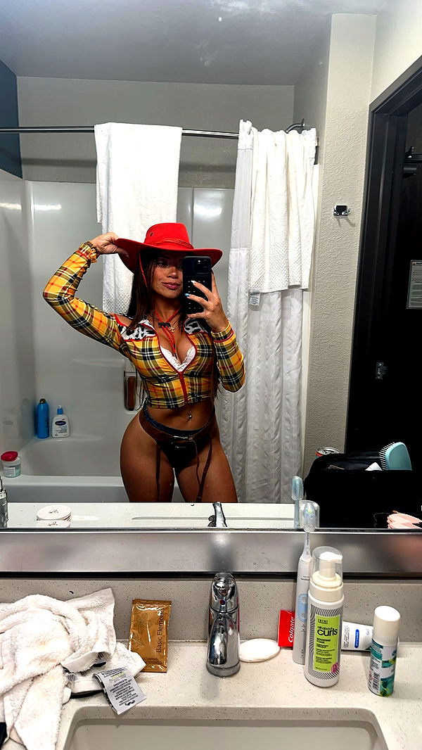 kaylamanouss17 image ~ Altpins