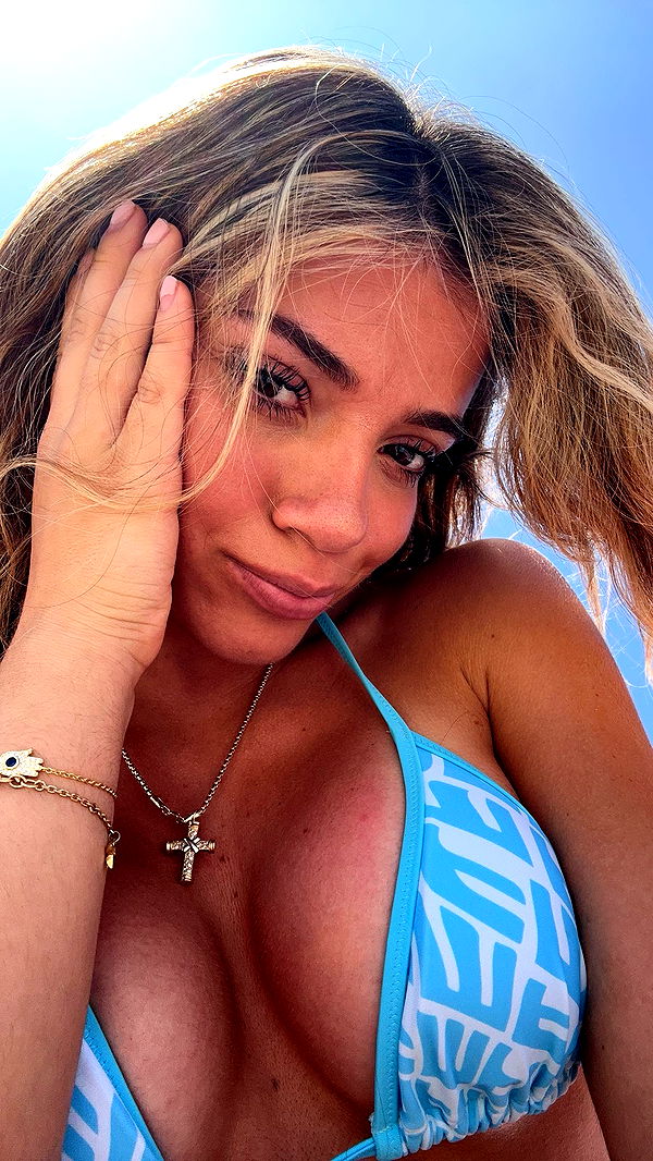 kaylamanouss17 image ~ Altpins