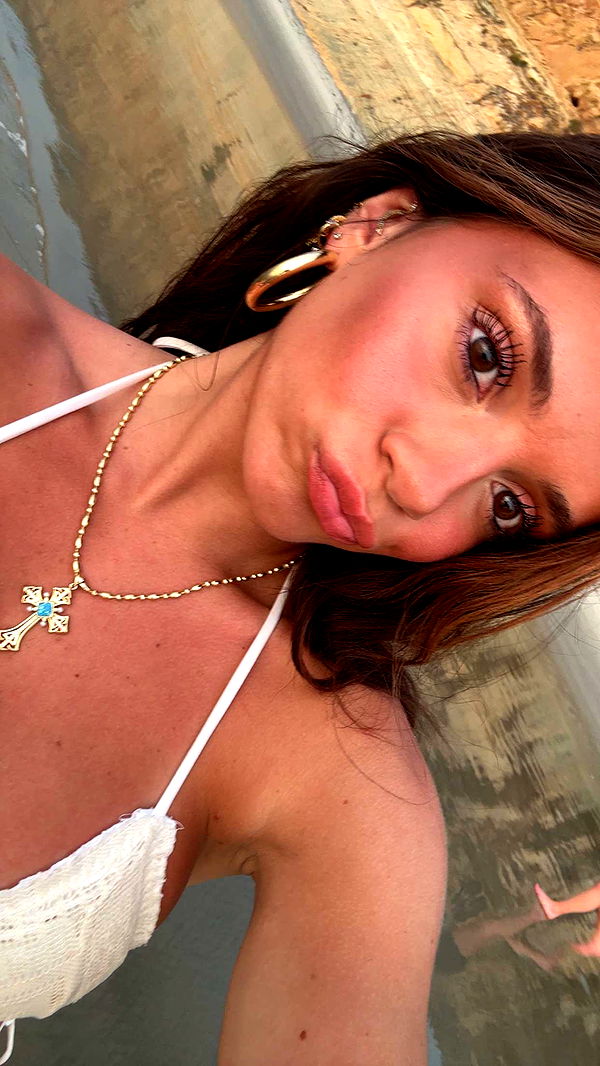 kaylamanouss17 image ~ Altpins