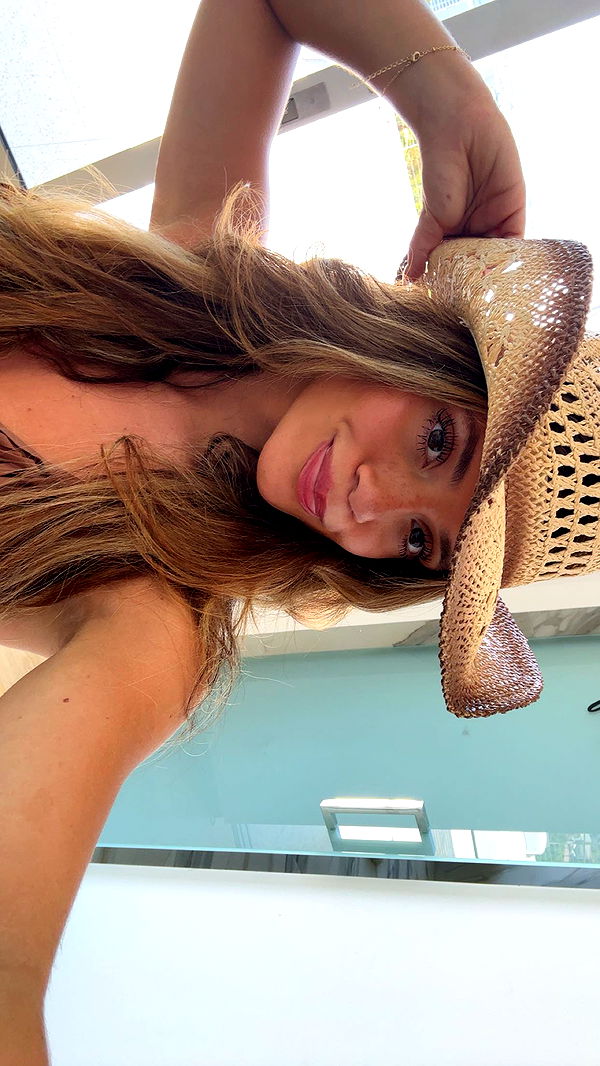 kaylamanouss17 image ~ Altpins