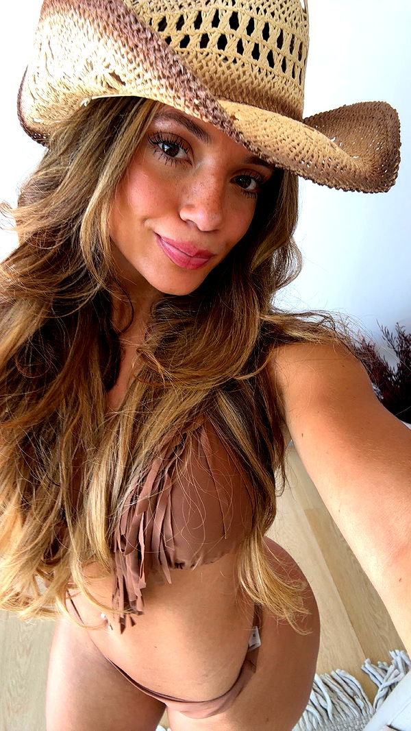 kaylamanouss17 image ~ Altpins