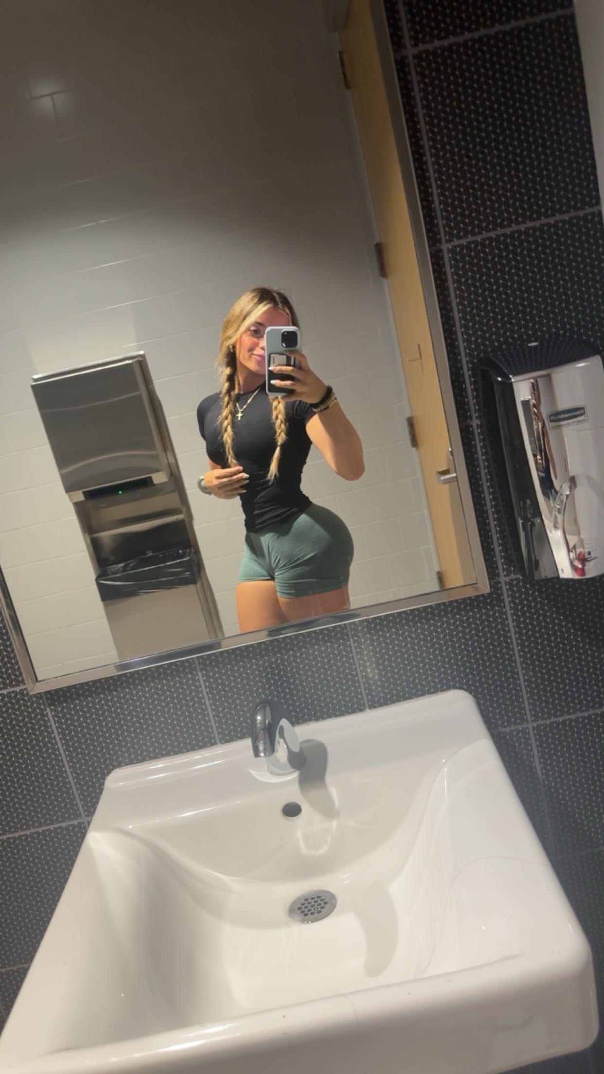 kaylamanouss17 snapchat image archive image