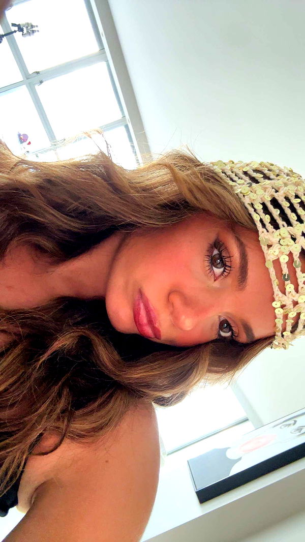 kaylamanouss17 image ~ Altpins