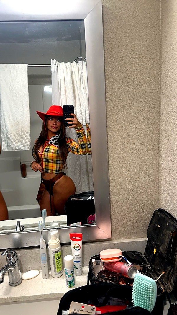 kaylamanouss17 snapchat image archive image