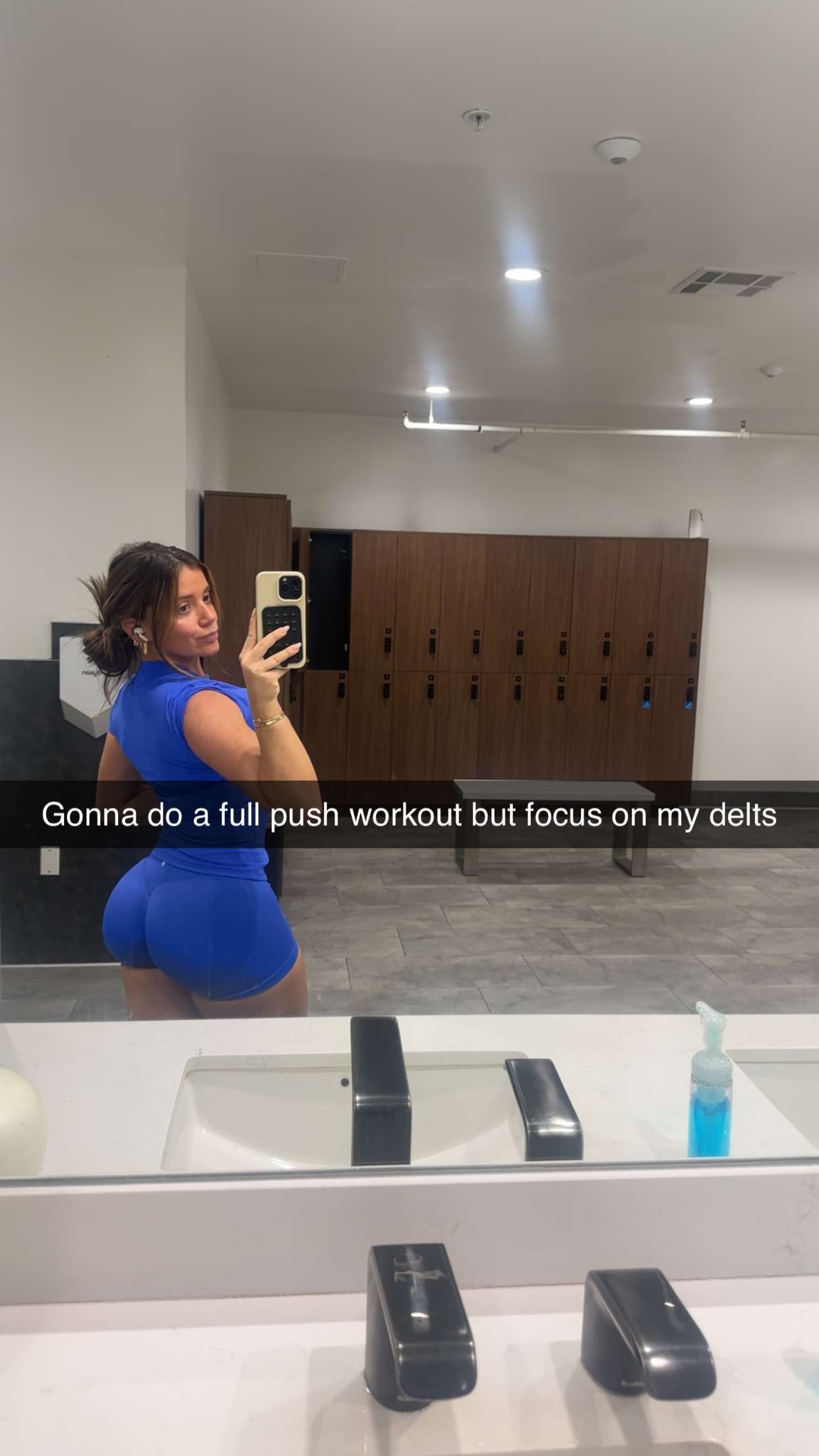 kaylamanouss17 snapchat image archive image