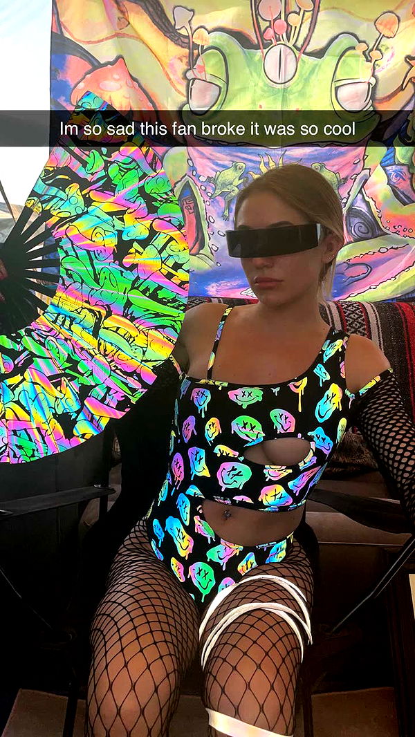 kayleedolisi image ~ Altpins