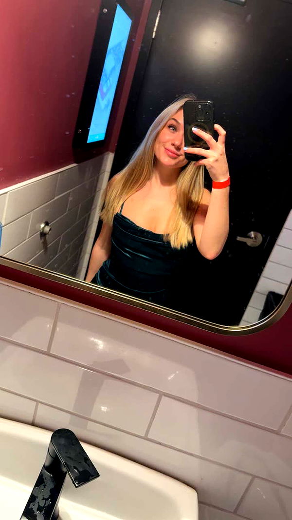 kayleedolisi image ~ Altpins