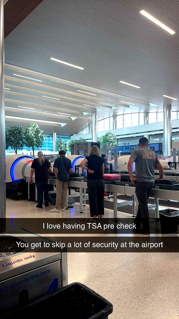 kayleedolisi image ~ Altpins