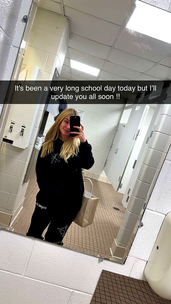 kayleedolisi image ~ Altpins