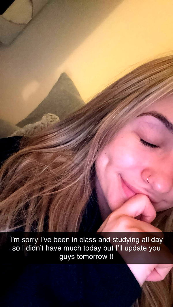 kayleedolisi image ~ Altpins