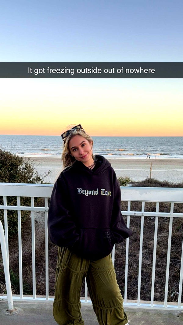 kayleedolisi image ~ Altpins