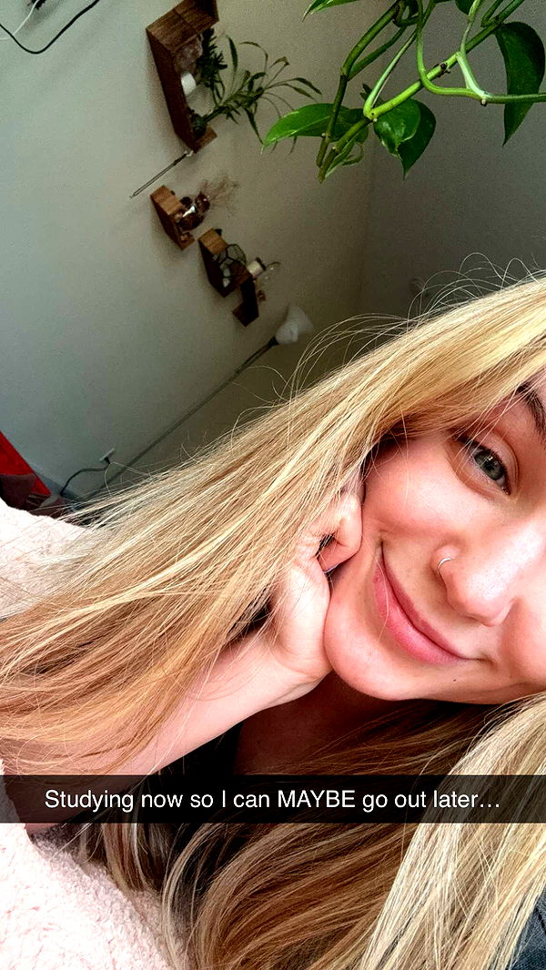 kayleedolisi image ~ Altpins