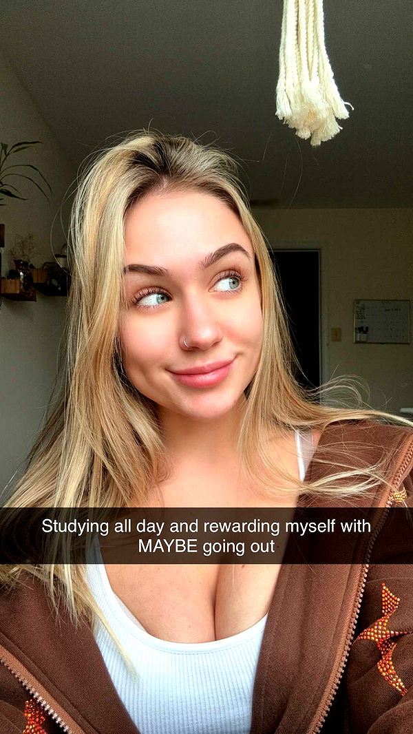 kayleedolisi image ~ Altpins