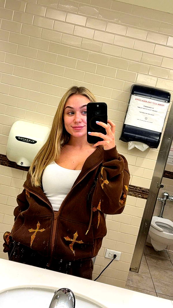 kayleedolisi image ~ Altpins