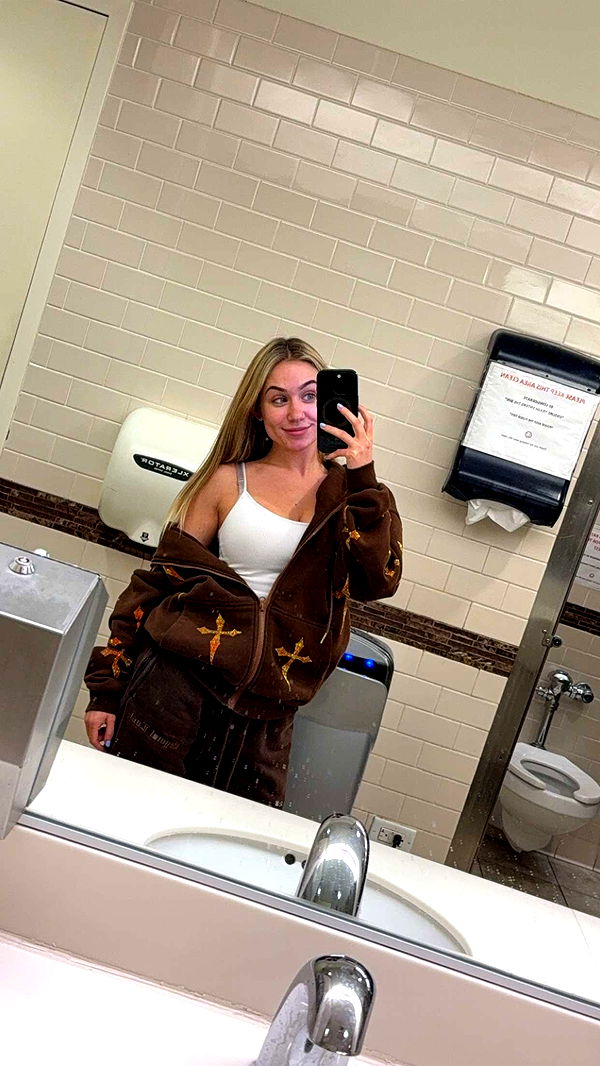 kayleedolisi image ~ Altpins