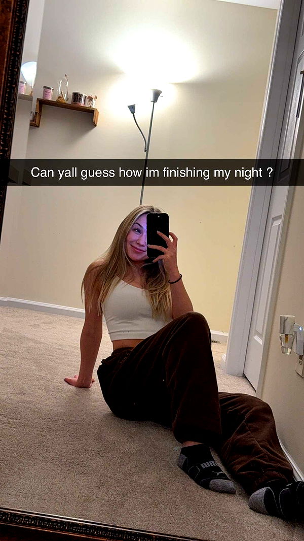 kayleedolisi image ~ Altpins