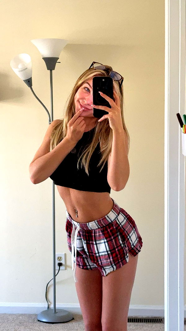 kayleedolisi image ~ Altpins