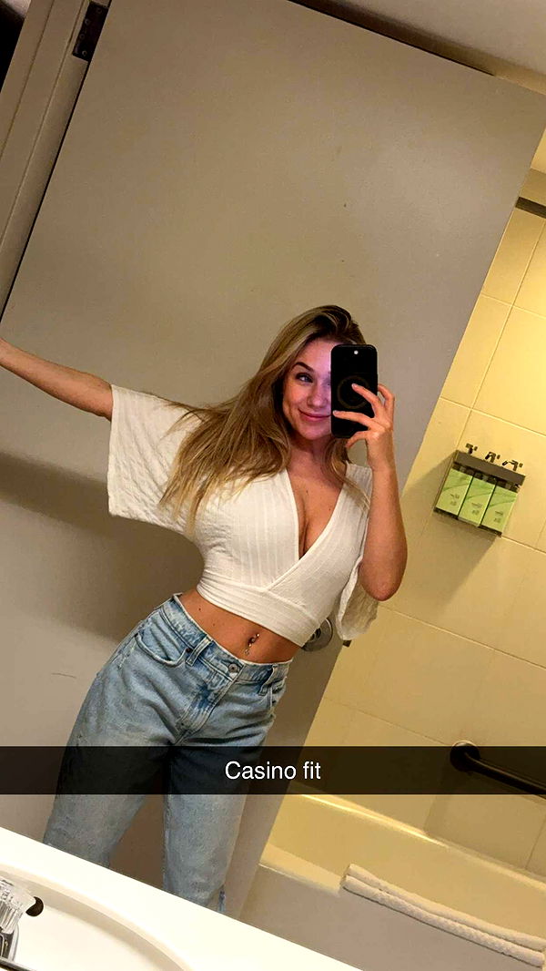 kayleedolisi image ~ Altpins