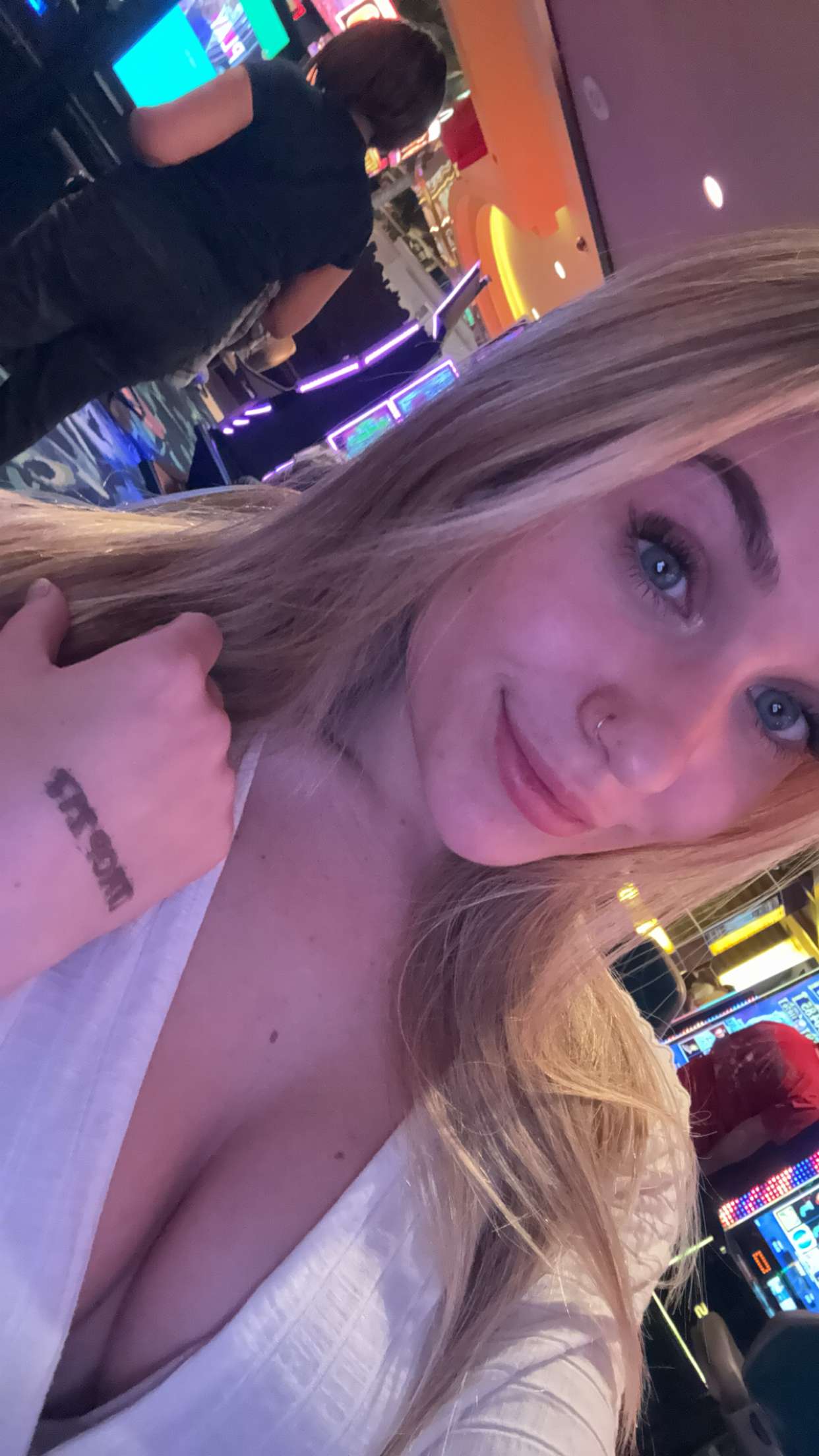 kayleedolisi snapchat image archive image