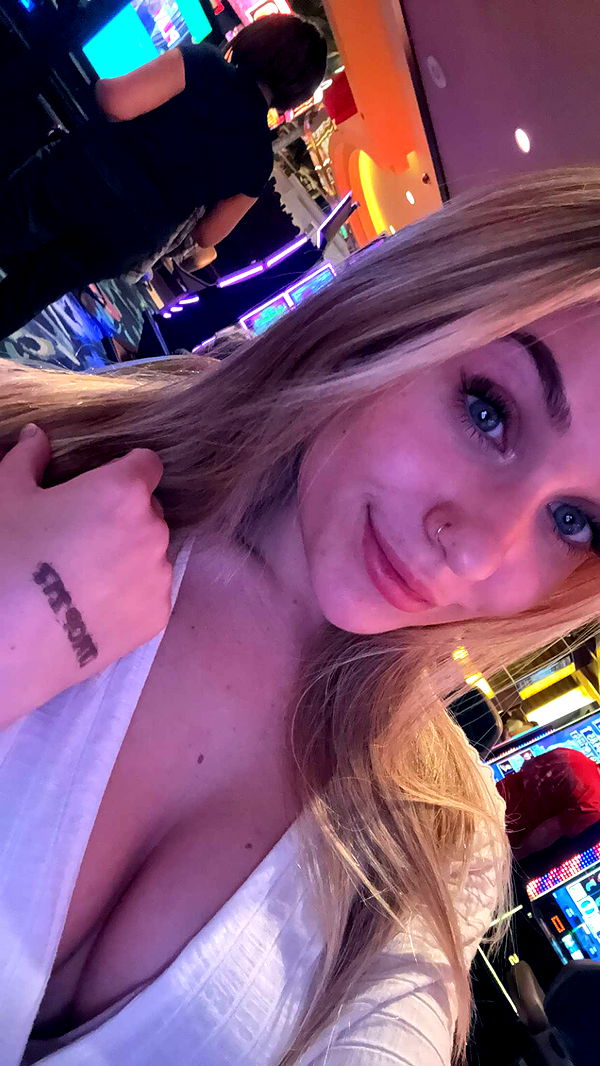 kayleedolisi image ~ Altpins