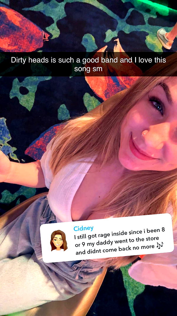 kayleedolisi image ~ Altpins