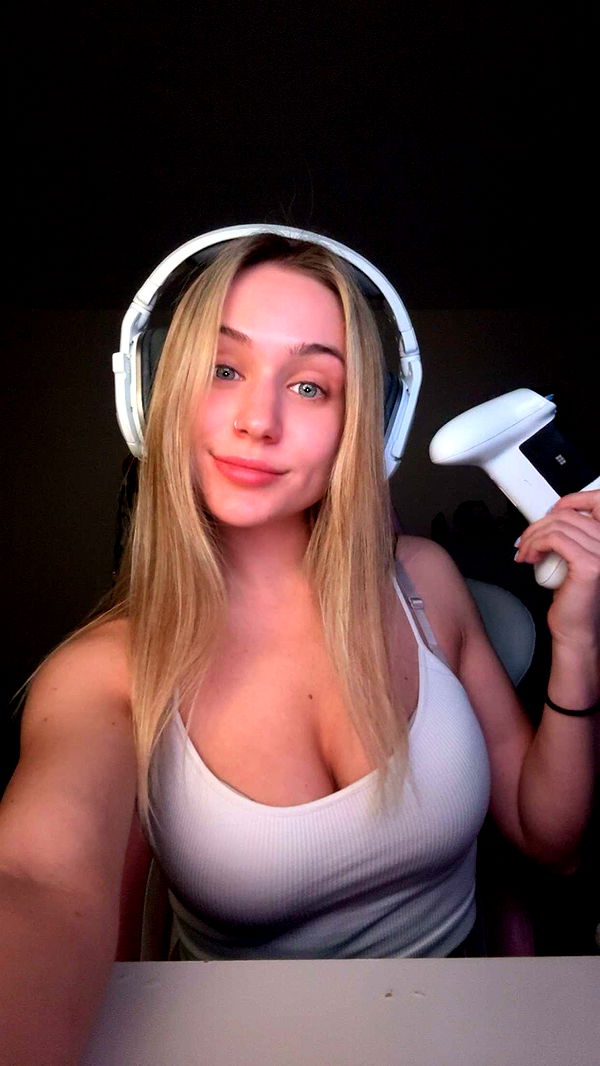 kayleedolisi image ~ Altpins