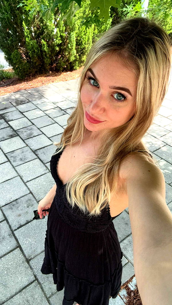 kayleedolisi image ~ Altpins