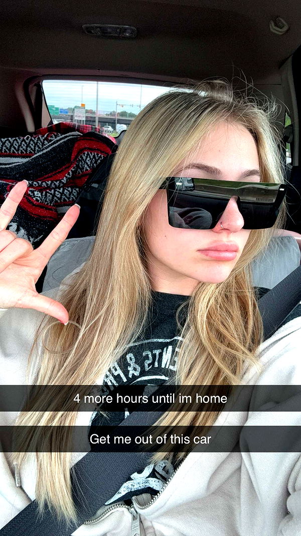 kayleedolisi image ~ Altpins