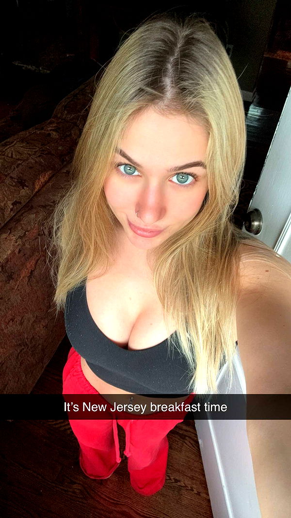 kayleedolisi image ~ Altpins