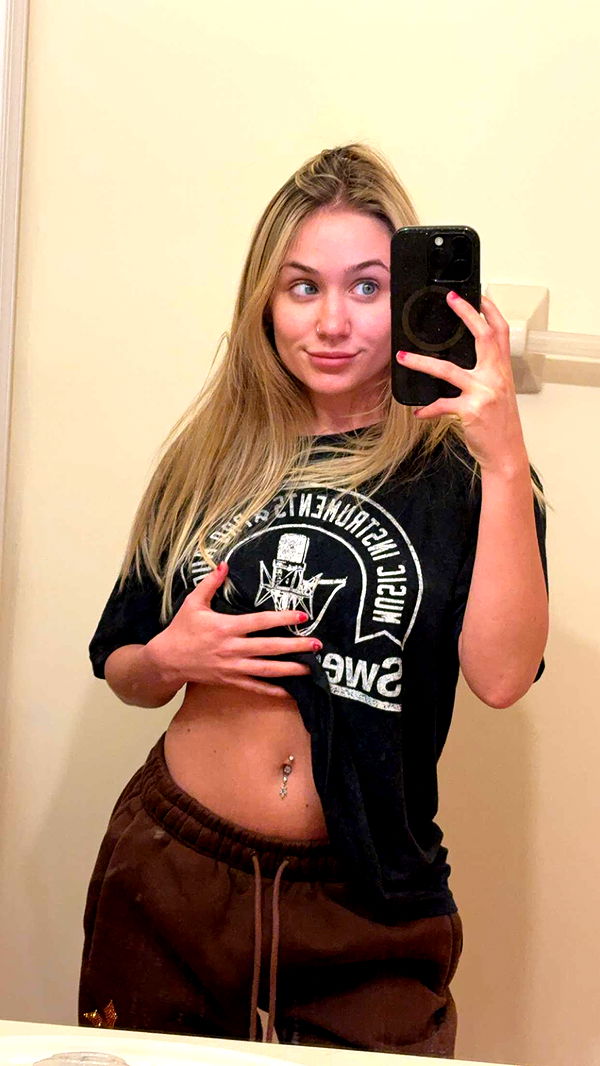 kayleedolisi image ~ Altpins