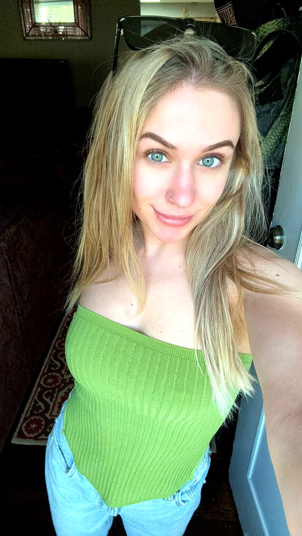 kayleedolisi image ~ Altpins