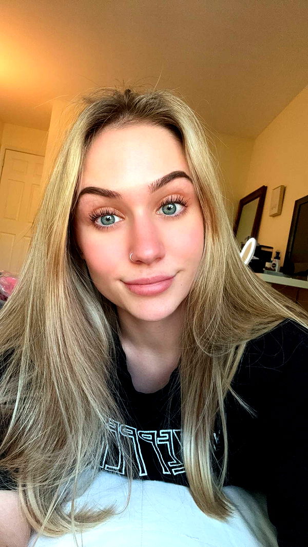 kayleedolisi image ~ Altpins