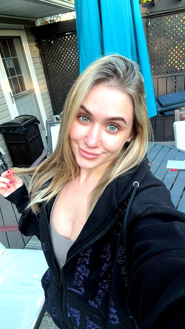 kayleedolisi image ~ Altpins