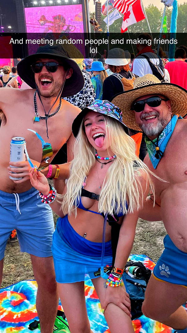 kayleedolisi image ~ Altpins