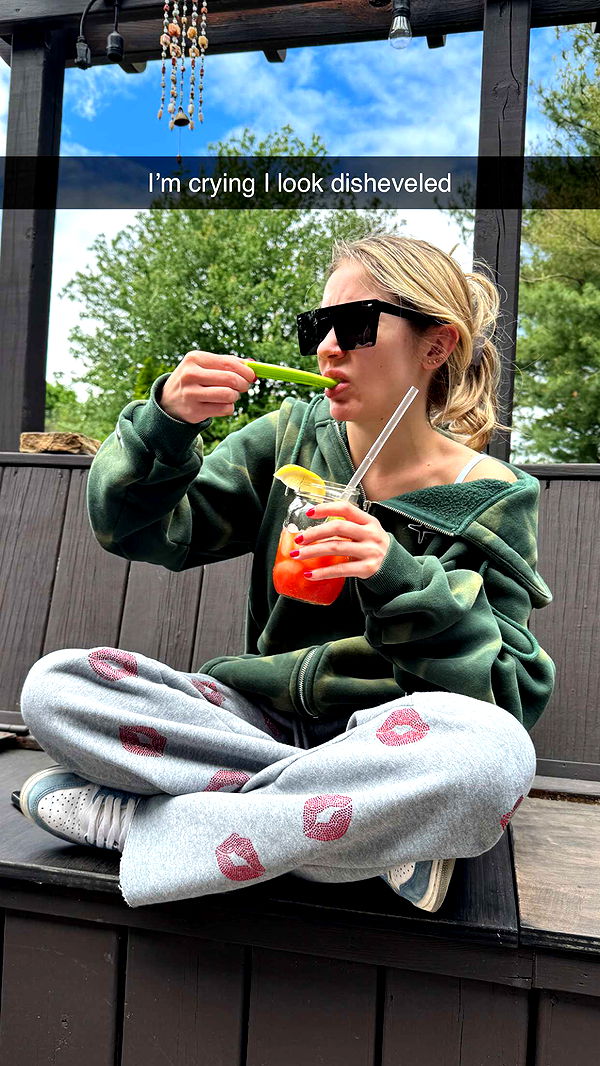 kayleedolisi image ~ Altpins