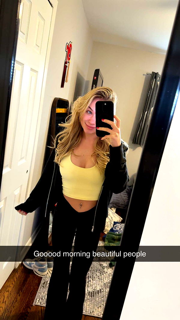 kayleedolisi image ~ Altpins