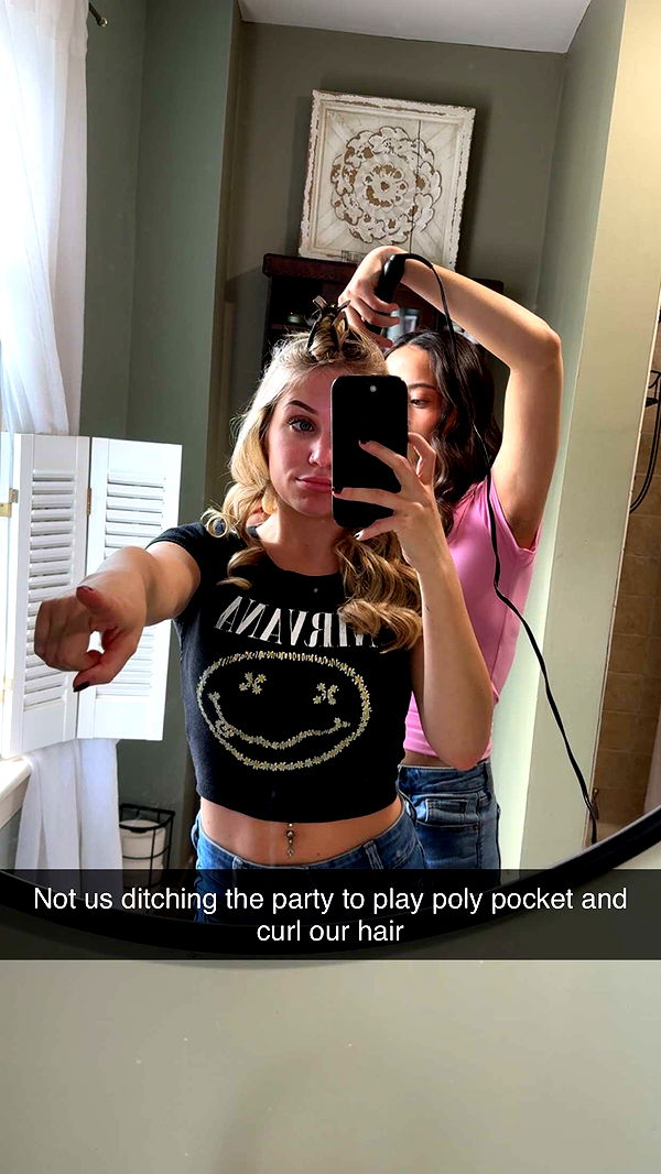 kayleedolisi image ~ Altpins