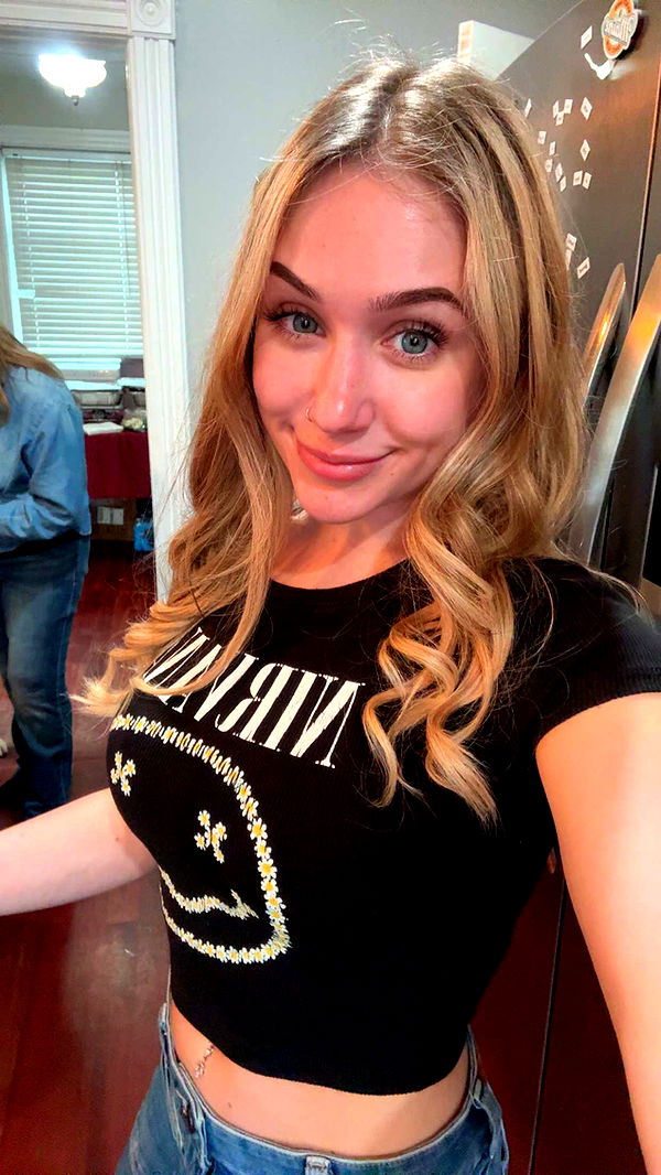 kayleedolisi image ~ Altpins