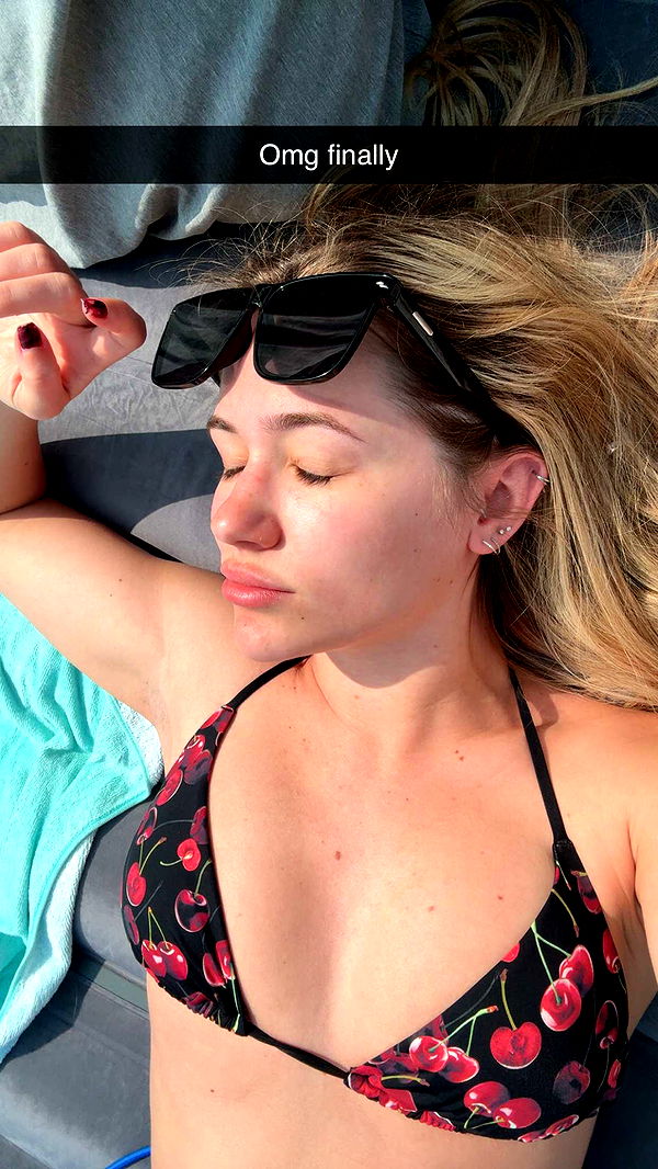 kayleedolisi image ~ Altpins