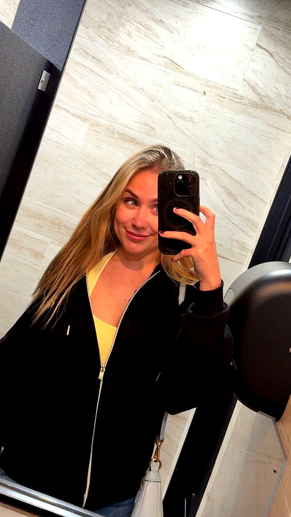 kayleedolisi image ~ Altpins