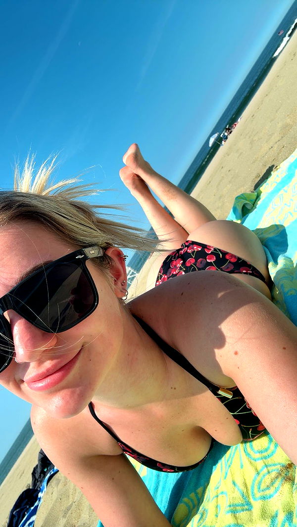 kayleedolisi image ~ Altpins