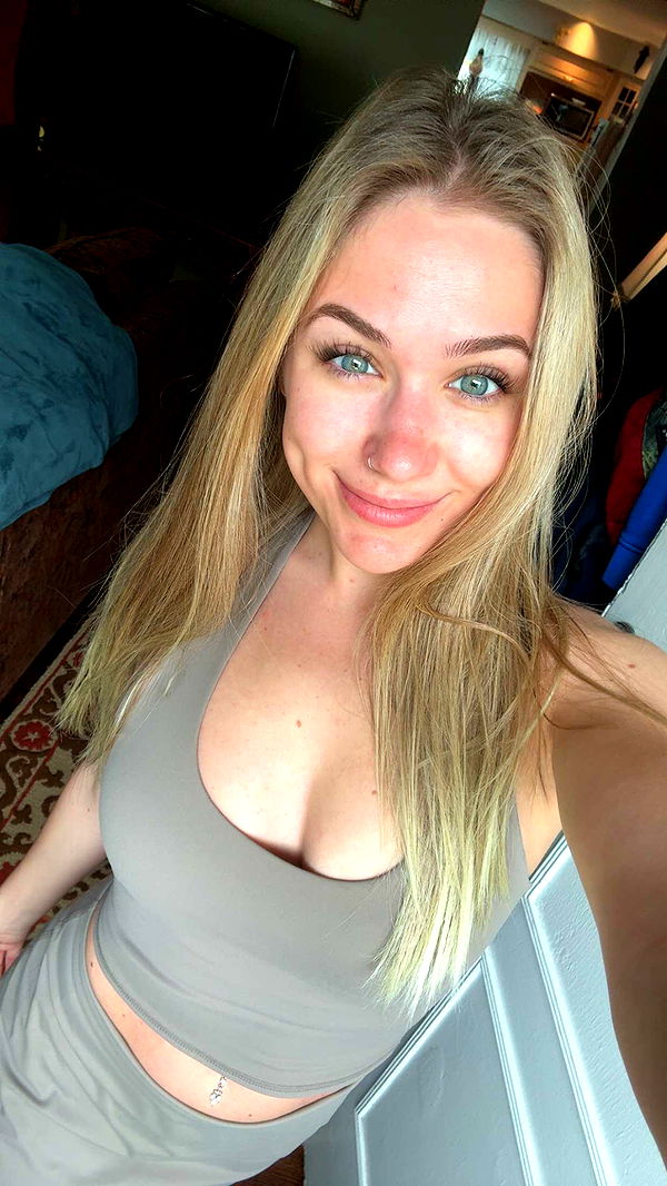 kayleedolisi image ~ Altpins