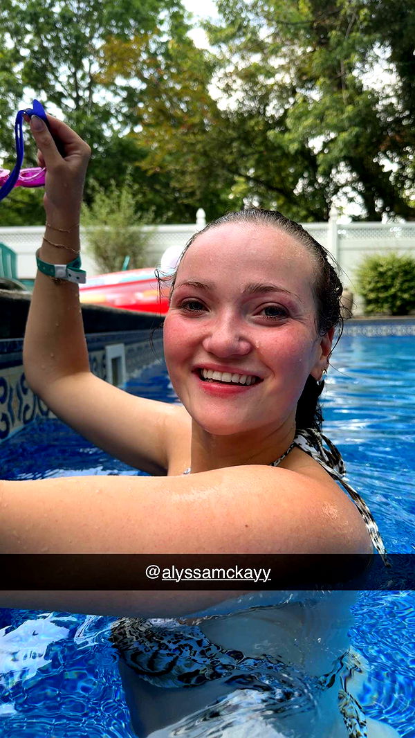 kayleedolisi image ~ Altpins